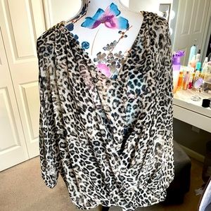 Jennifer Lopez blouse